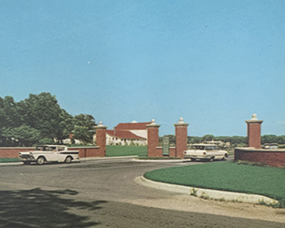 Cantigny Park main entrance, circa 1958
